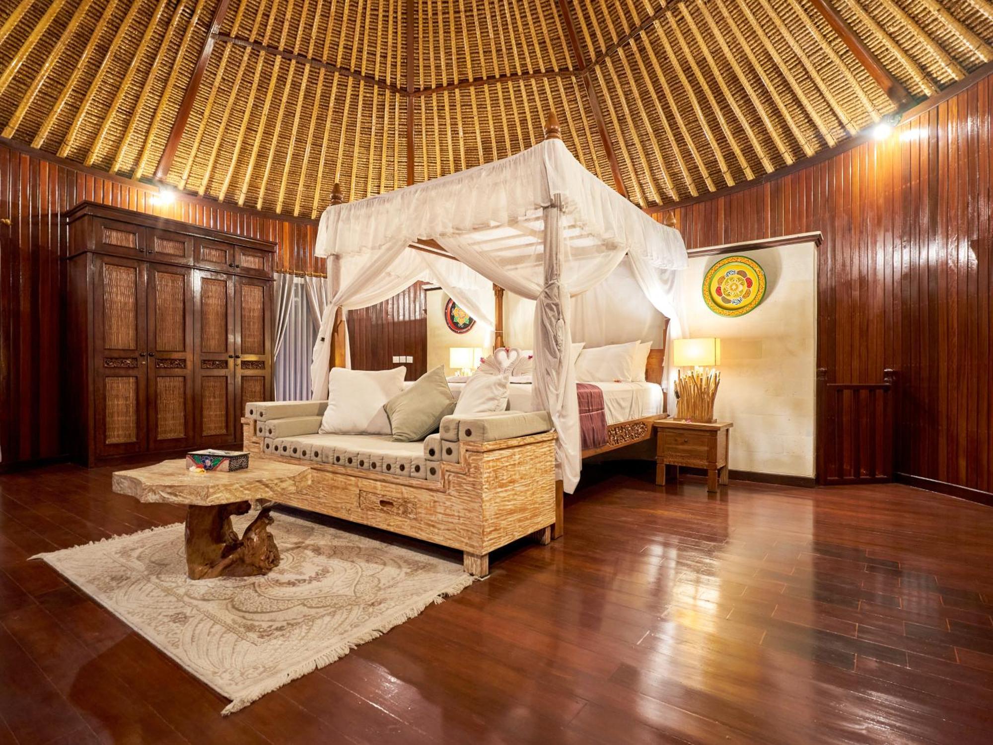 Onlyou Villa Amed (Bali)